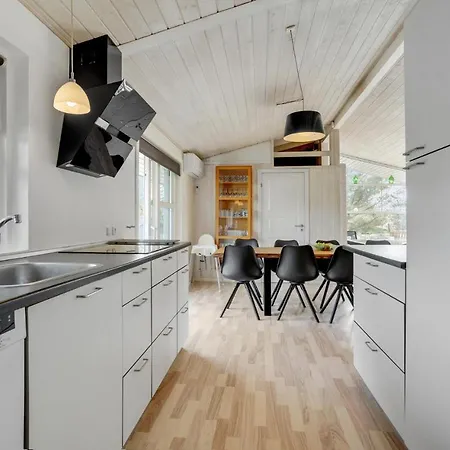 Lovely Home In Blavand With Kitchen Holiday home