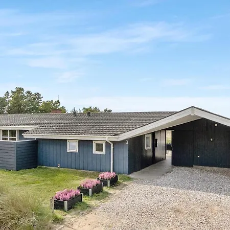Lovely Home In Blavand With Kitchen *