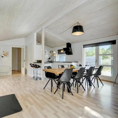 Lovely Home In Blavand With Kitchen * Blavand