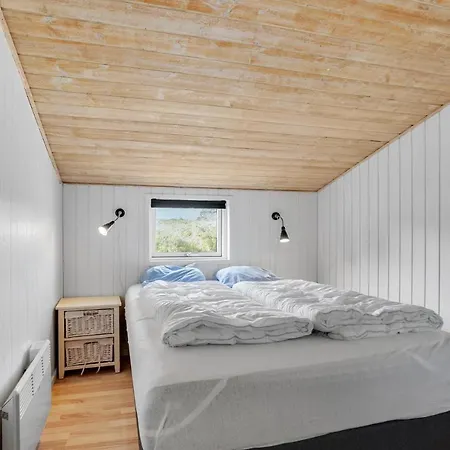 Lovely Home In Blavand With Kitchen *