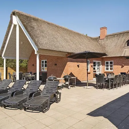 Lovely Home In Blavand With Kitchen *