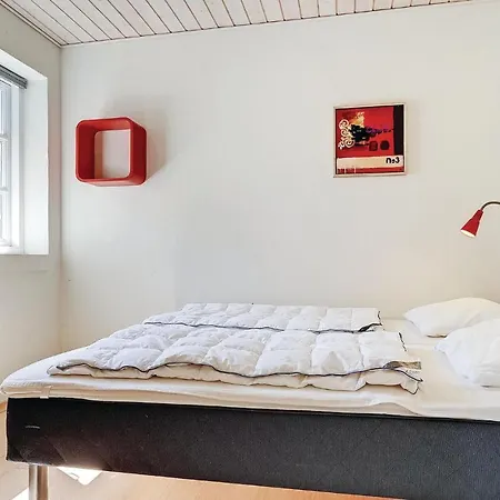 Holiday home Lovely Home In Blavand With Kitchen Blavand