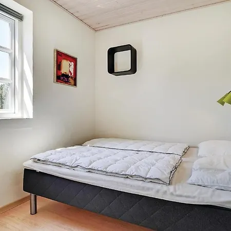 Lovely Home In Blavand With Kitchen Holiday home Blavand